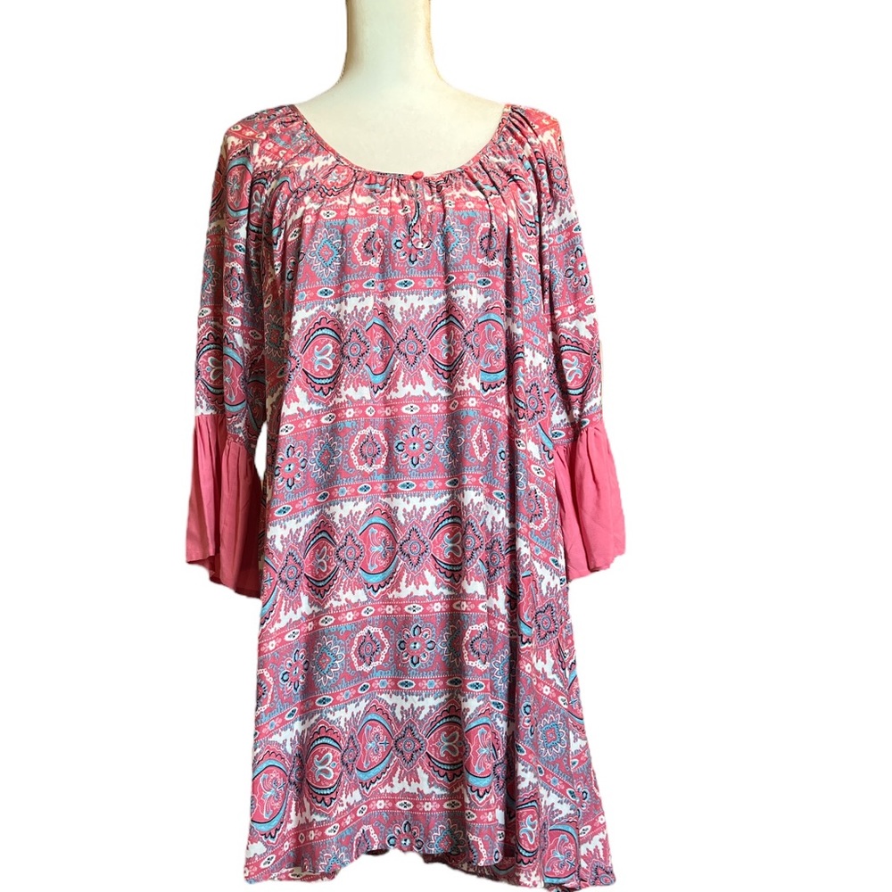 Altar’d State pink paisley scoop neck blouse. EC. Size small